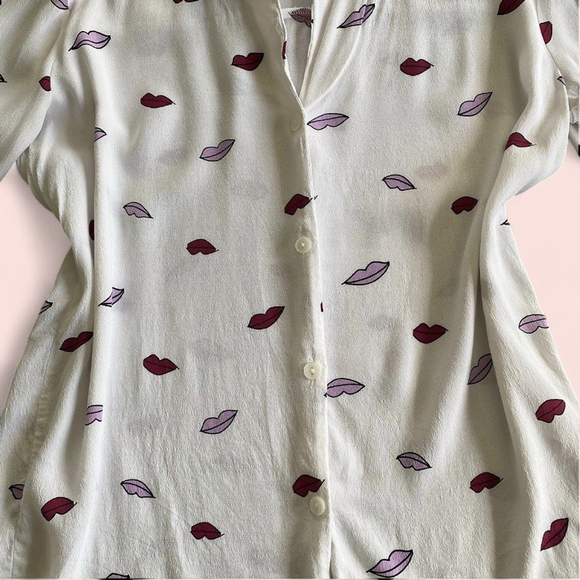 Bershka Tops - Bershka Long Sleeve Chiffon Blouse With Pink & Red Lips Women’s M